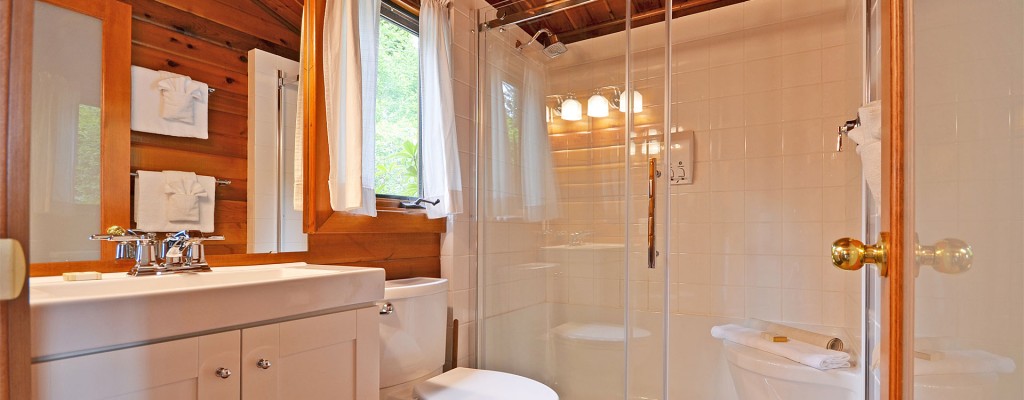 point no point resort cabins 13 & 15 bathroom