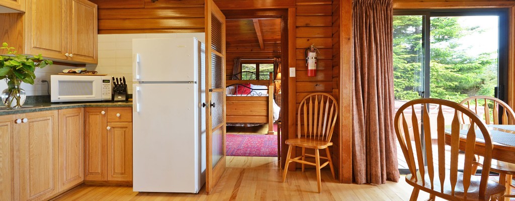 point no point resort cabin 2 kitchen and diningroom