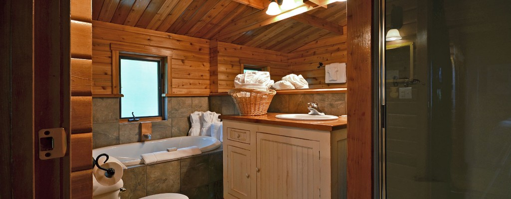 point no point resort cabin A Glacier Loft bathroom