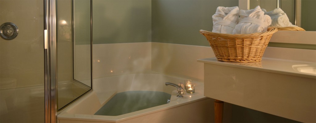 suites 7 & 8 house by the sea bathroom at point no point resort